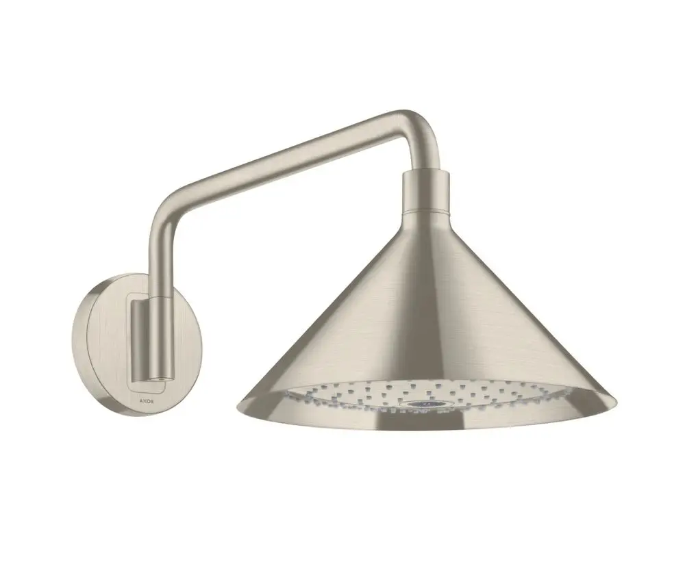 Wandmontierte Dusche mit einem konischen Kopf und einem langen Arm in gebürstetem Nickel, versehen mit dem Logo der Marke AXOR.
